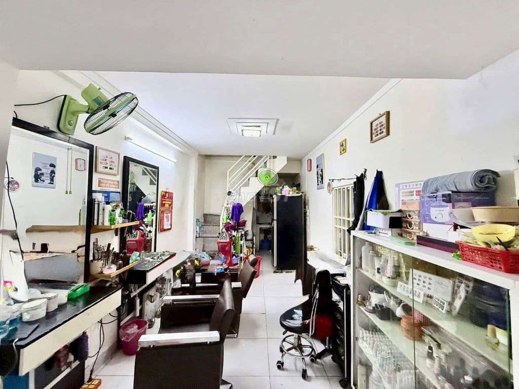 nhà hẻm thông ra chợ sát đường xe hoi trục Quang Trung - Ảnh 3