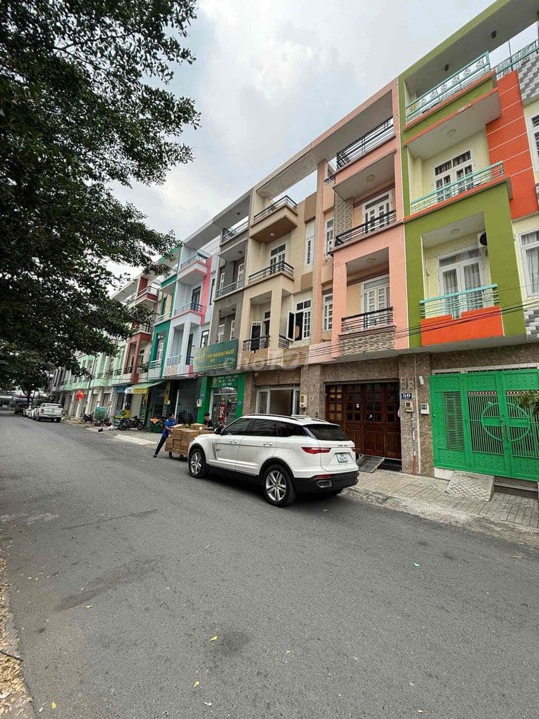 nhà Khu Dân Cư Bông Sao P5Q8. đối diện CC Bông Sao