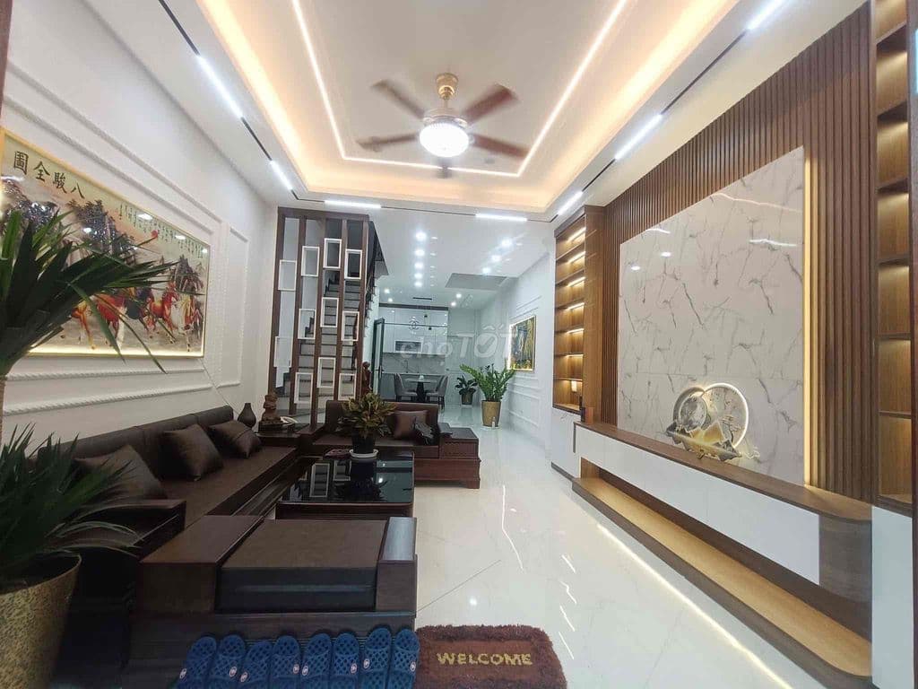siêu ngon . Gốc Đề lô góc nhà mới 45M -4 ngủ full nội thất 150tr/ năm