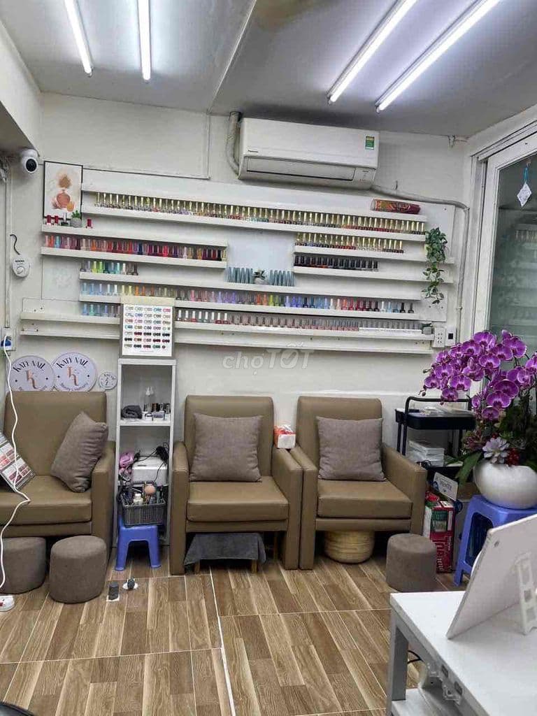 bán 8 kiot chợ nhật tảo. q 10. tphcm. giá 900tr.