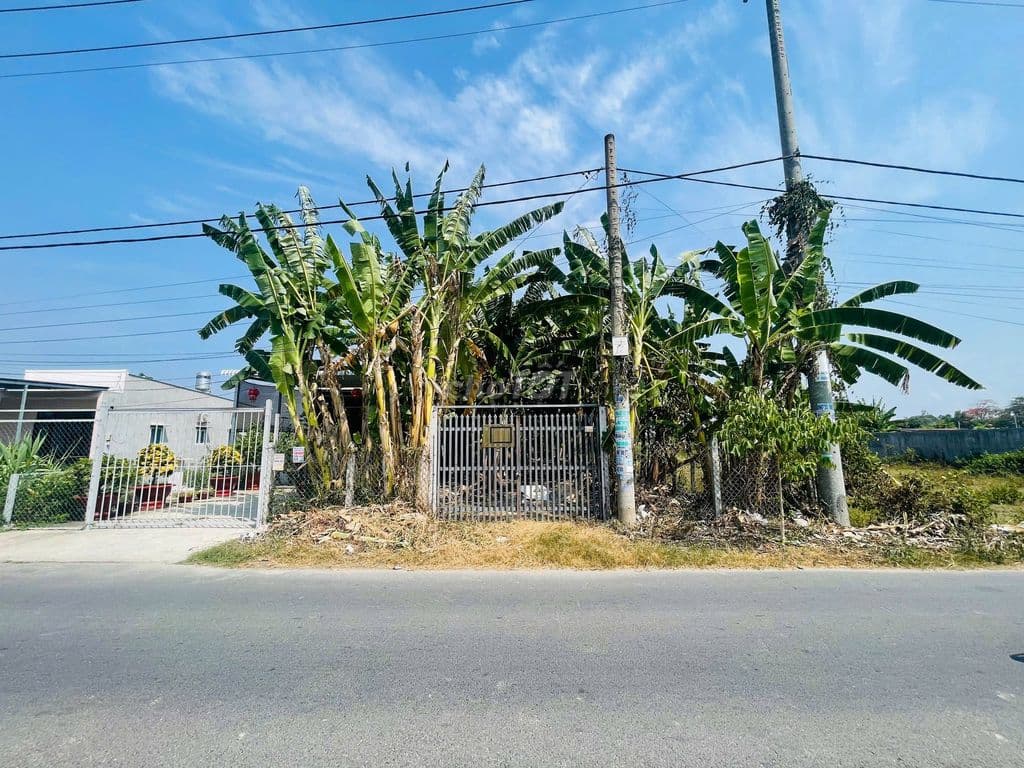 Đất làm nhà vườn (10x41) ngay Củ Chi gần BV Xuyên Á, giá 715tr SHR.
