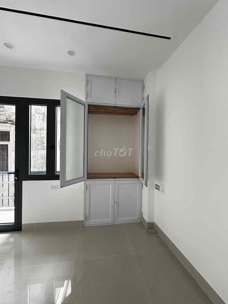 NHÀ HIẾM PHỐ TRẦN KHÁT CHÂN MỚI KÍNH KOONG THANG MÁY FULL ĐỒ Ở NGAY. - Ảnh 3