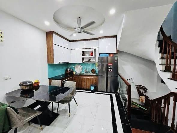 bán đất 50m2 phố Bạch Mai sân riêng 9 tỷ - Ảnh 3