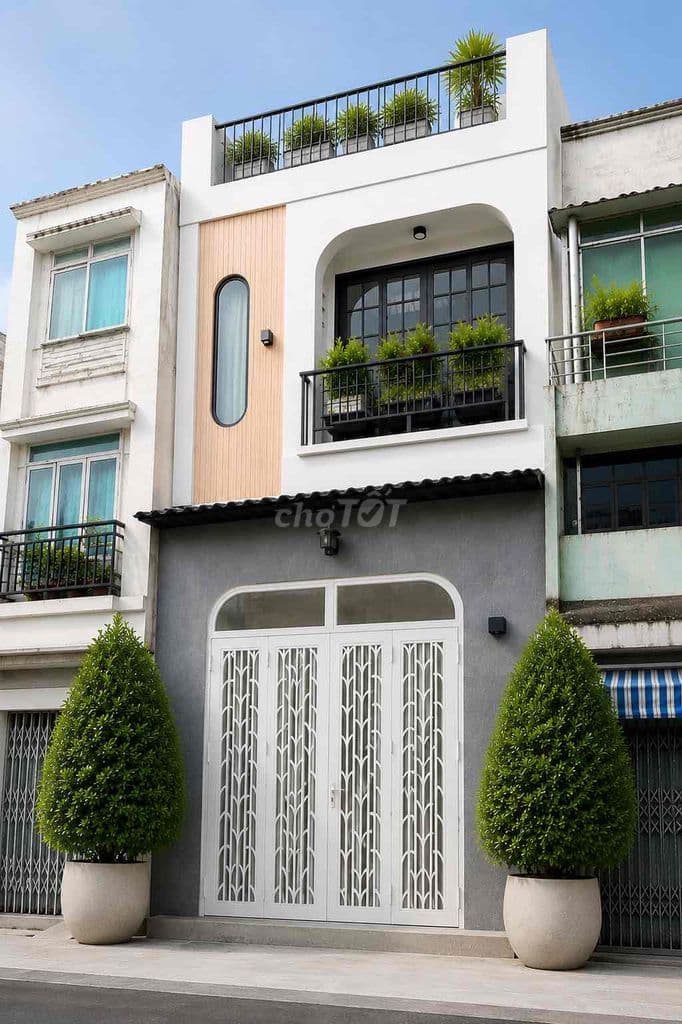 Bán nhà Bùi Đình Tuý ,gần chợ Long Vân ,48 m2 ,3 tầng 3 PN ,giá 6x tỷ
