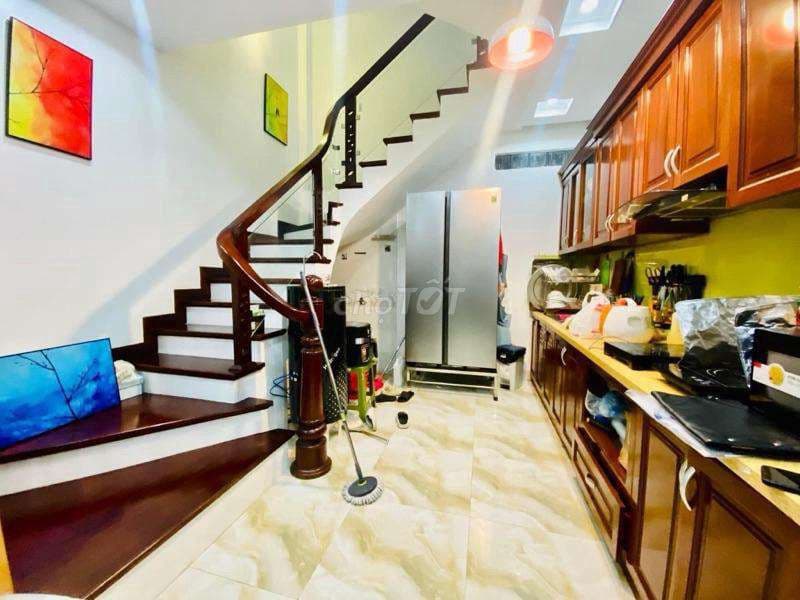 Liễu Giai - Văn Cao, ngõ nông thẳng tắp, mới đẹp ở luôn, văn minh - Ảnh 2
