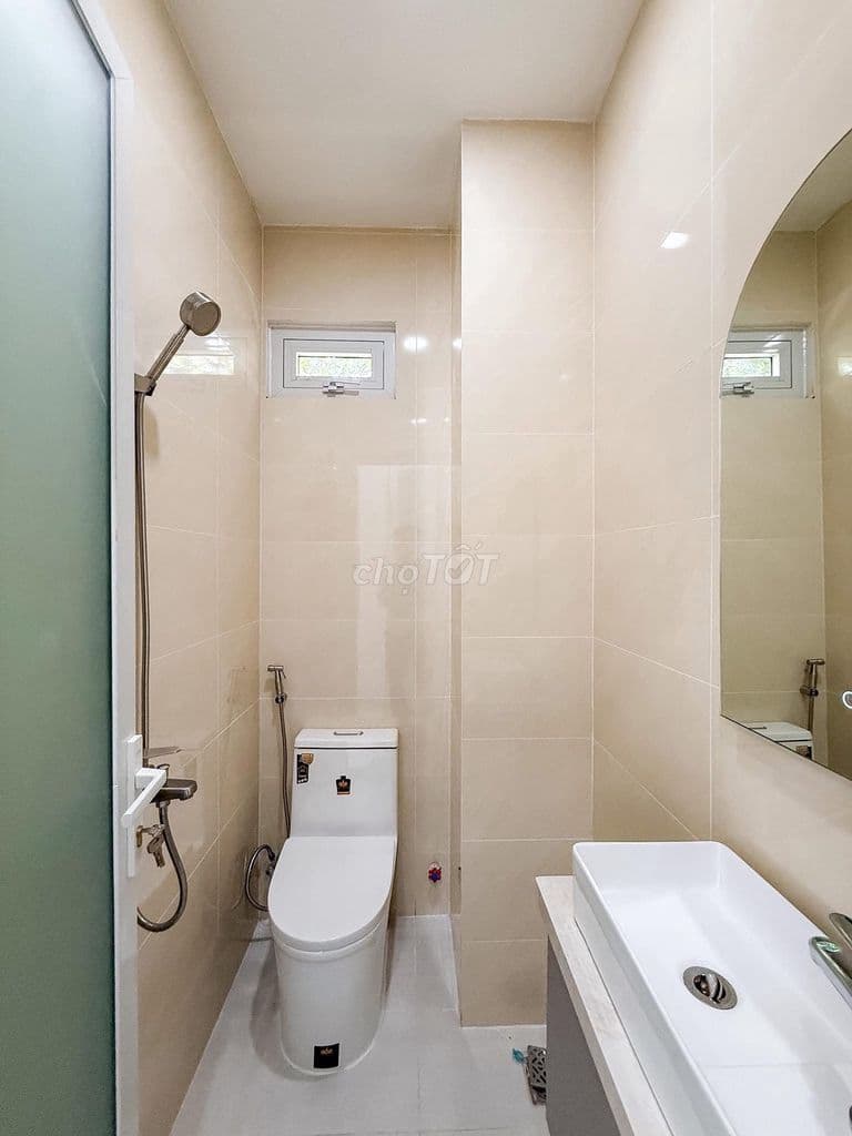 40m2 4 tầng 5pn 6wc giáp Q1, cạnh bên city garden làm homestay 60tr/th - Ảnh 2