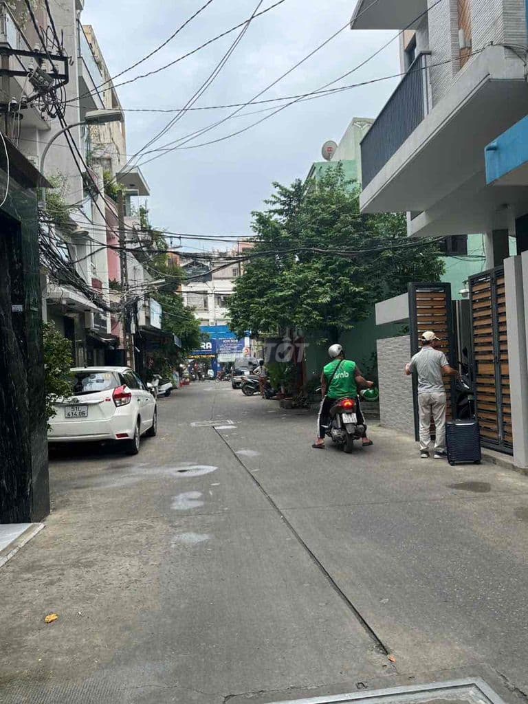 -GIẢM 1,2Tỷ KHU VIP HUỲNH VĂN BÁNH SÁT MẶT TIỀN TRƯỜNG SA - Ảnh 2