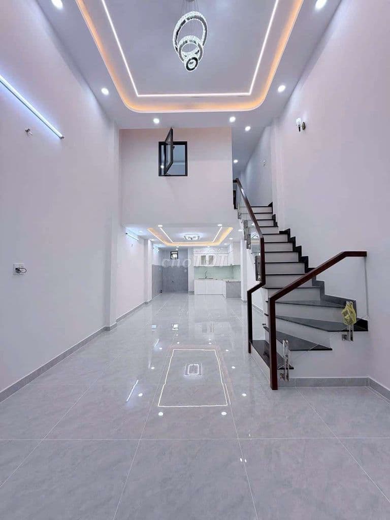 Nhà mới ngay Tô Hiệu, gần Ngã tư Bốn xã, KDC đông đúc. - Ảnh 3