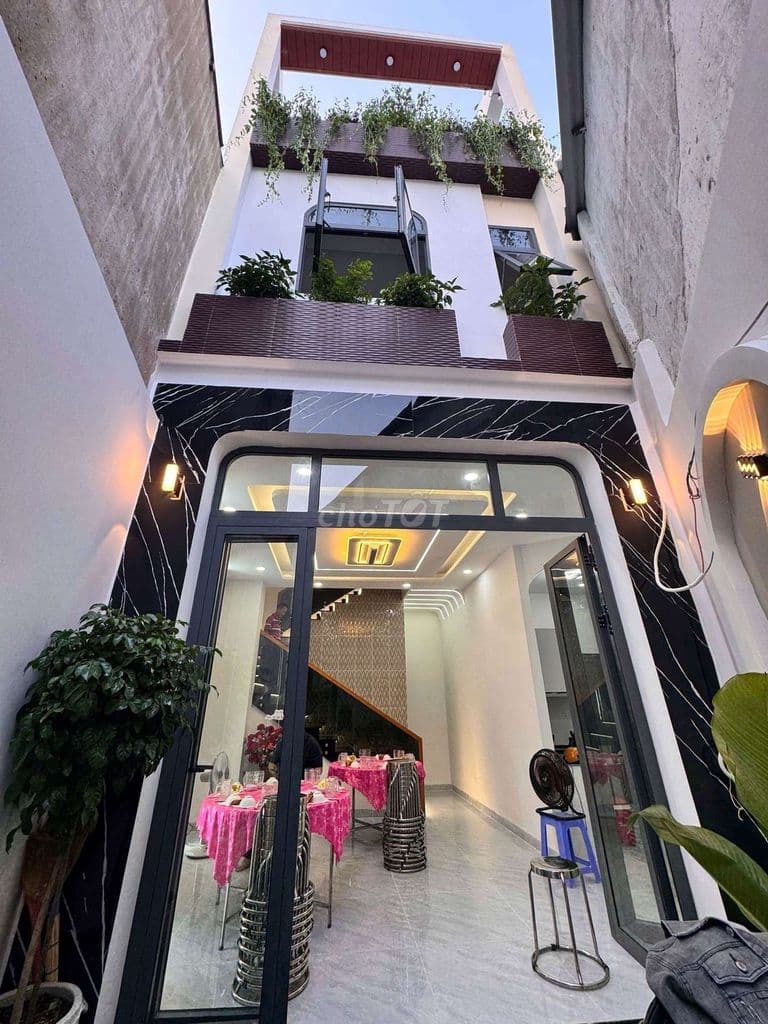 HÀNG NGON. ĐS 9, GV - NGANG 7M - 3PN - 50M2 CÓ SÂN CHỈ 5T35 TL