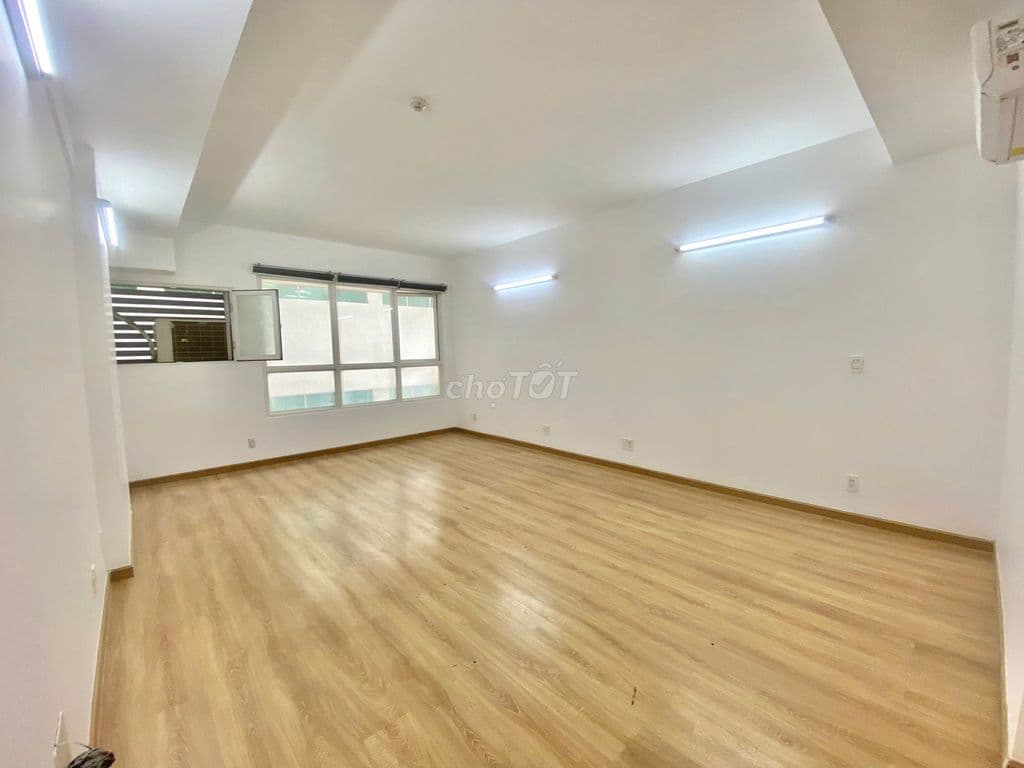 Bán Charmington 40m2- 2ty150 bao sang tên có sẵn HĐT 11 triệu