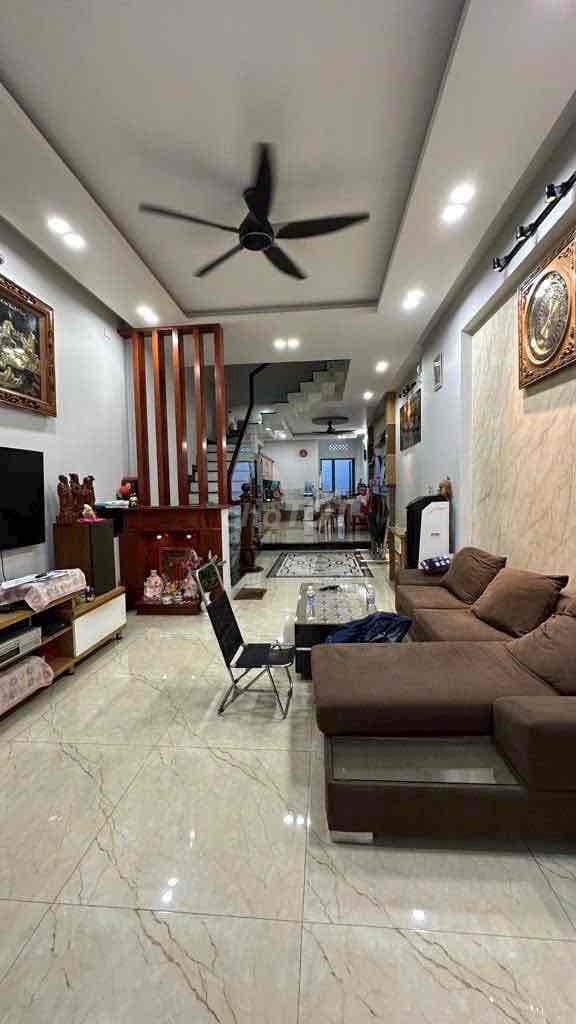 -NHÀ 3 TẦNG -PHAN VĂN HỚN -XÃ BÀ ĐIỂM-HÓC MÔN .HẺM 8M XE TẢI THÔNG . - Ảnh 3