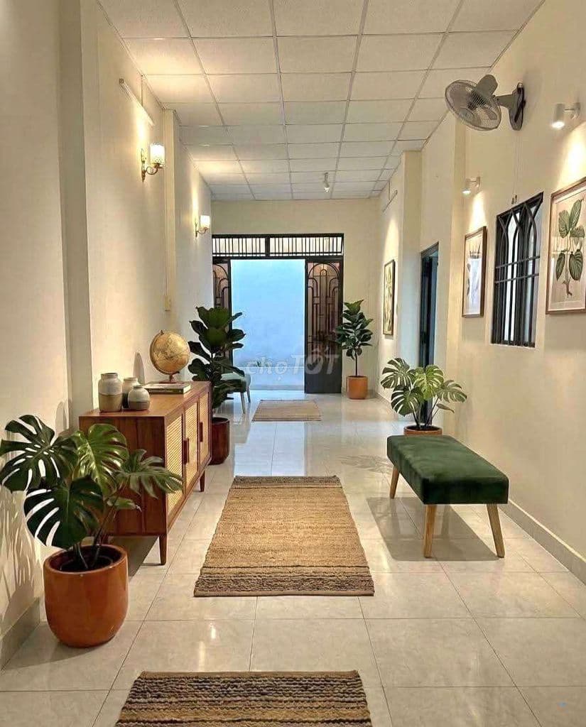 42m² chỉ 3.3 tỷ , ngang 4.2m x 10m, ngay khu Bàu Cát, thuê 20 triệu