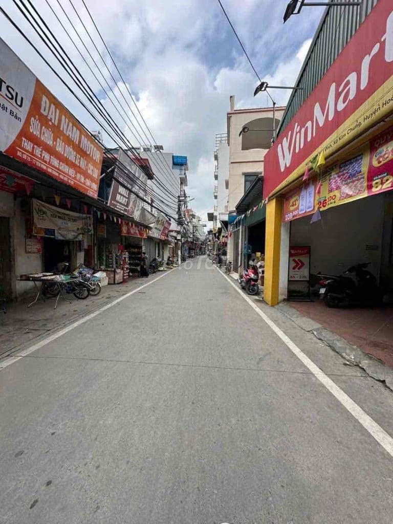 Nhỉnh 9 tỷ có nhà 6 tầng ở ngay tại Lai Xá Hoài Đức thang máy oto