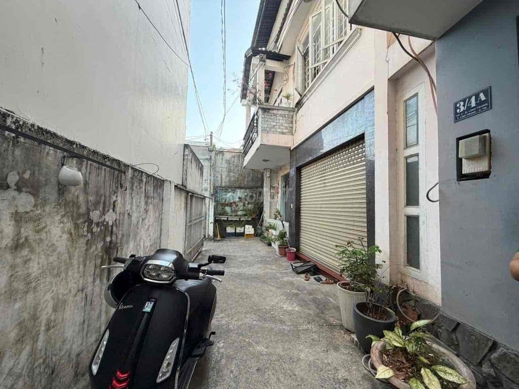 Nhà 3 Tầng Đẹp Kiên Cố Ngang 7,2M Sát Mặt Tiền Đường Linh Trung - - Ảnh 3