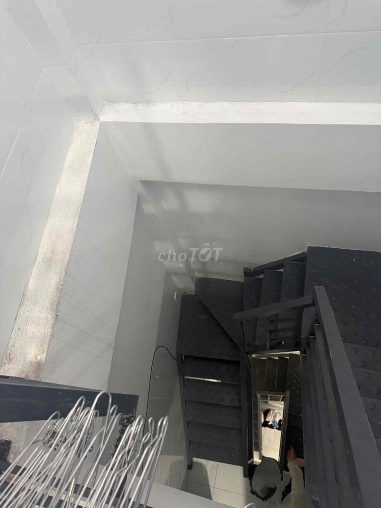 Nhà 3 Tầng (BTCT)Cách Mặt Tiền 15M - Ảnh 2