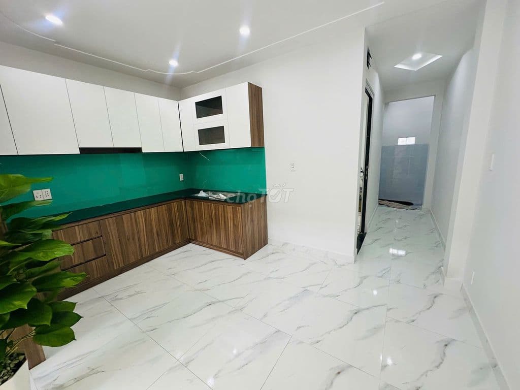 NHÀ NGỘP ĐƯỜNG 160 TĂNG NHƠN PHÚ A, QUẬN 9