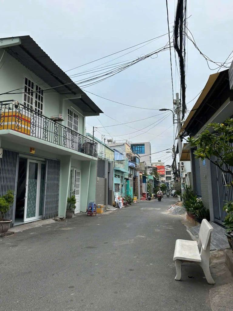 Chính chủ bán nhà mặt tiền đường 311 Hiệp phú Q9, 90m2 5*18, 7,3 tỷ
