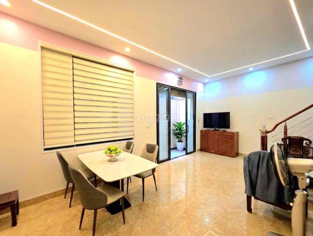12 Tỷ - THỊNH QUANG - VIP ĐỐNG ĐA - 50m x 3T x mt 6,8 - Ảnh 3