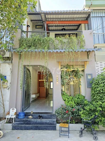 bán nhà đẹp Thủ Đức gần chợ Long Trường
