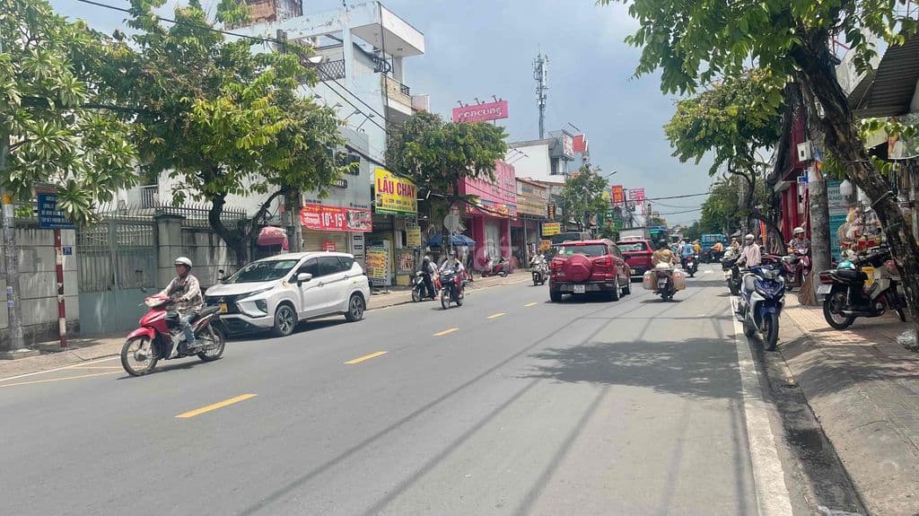 SIÊU PHẨM NHÀ HIỆP BÌNH – MẶT TIỀN NGANG TO BỰ 10.5M KHAN HIẾM