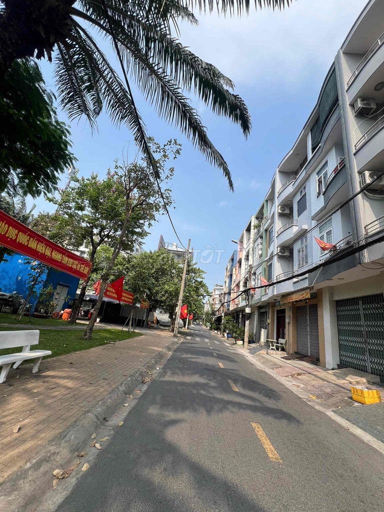 Mặt tiền view công viên giá tốt - Ảnh 2