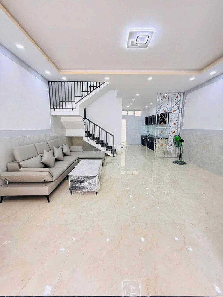 BÁN NHÀ NGÃ TƯ BỐN XÃ -76m2-3 Phòng Ngủ-Hoàn Công-Đường Xe Hơi 5 Mét - Ảnh 2