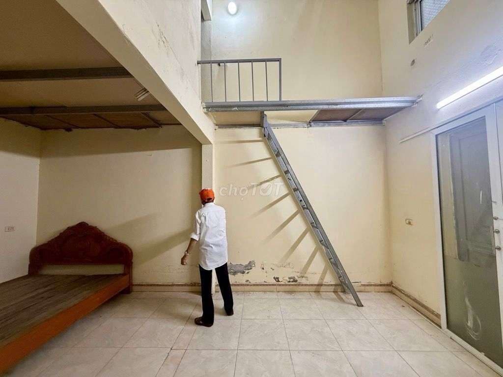 BÁN ĐẤT QUANG MINH MÊ LINH .DT 50M .NHÀ 2 MẶT TIỀN .THUÊ 3TR BÁN 2TY5 - Ảnh 2