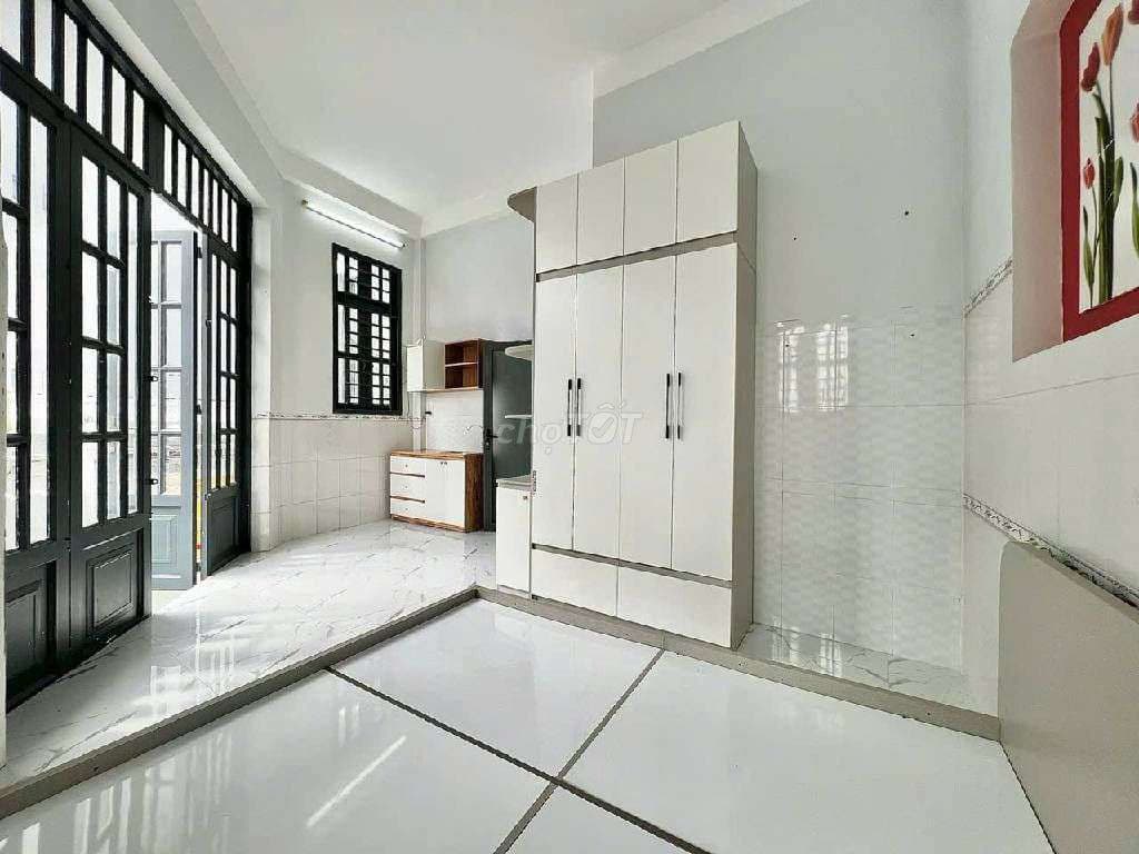 NHÀ ĐẸP MỚI, DT 62m2 4 TẦNG 5PN ĐƯỜNG BÔNG SAO QUẬN 8