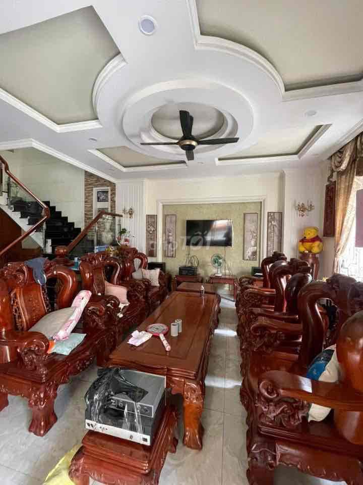 Bán Gấp biệt thự siêu đẹp khu tên lửa. 10x20m, 3,5 tấm giá 35tỷ