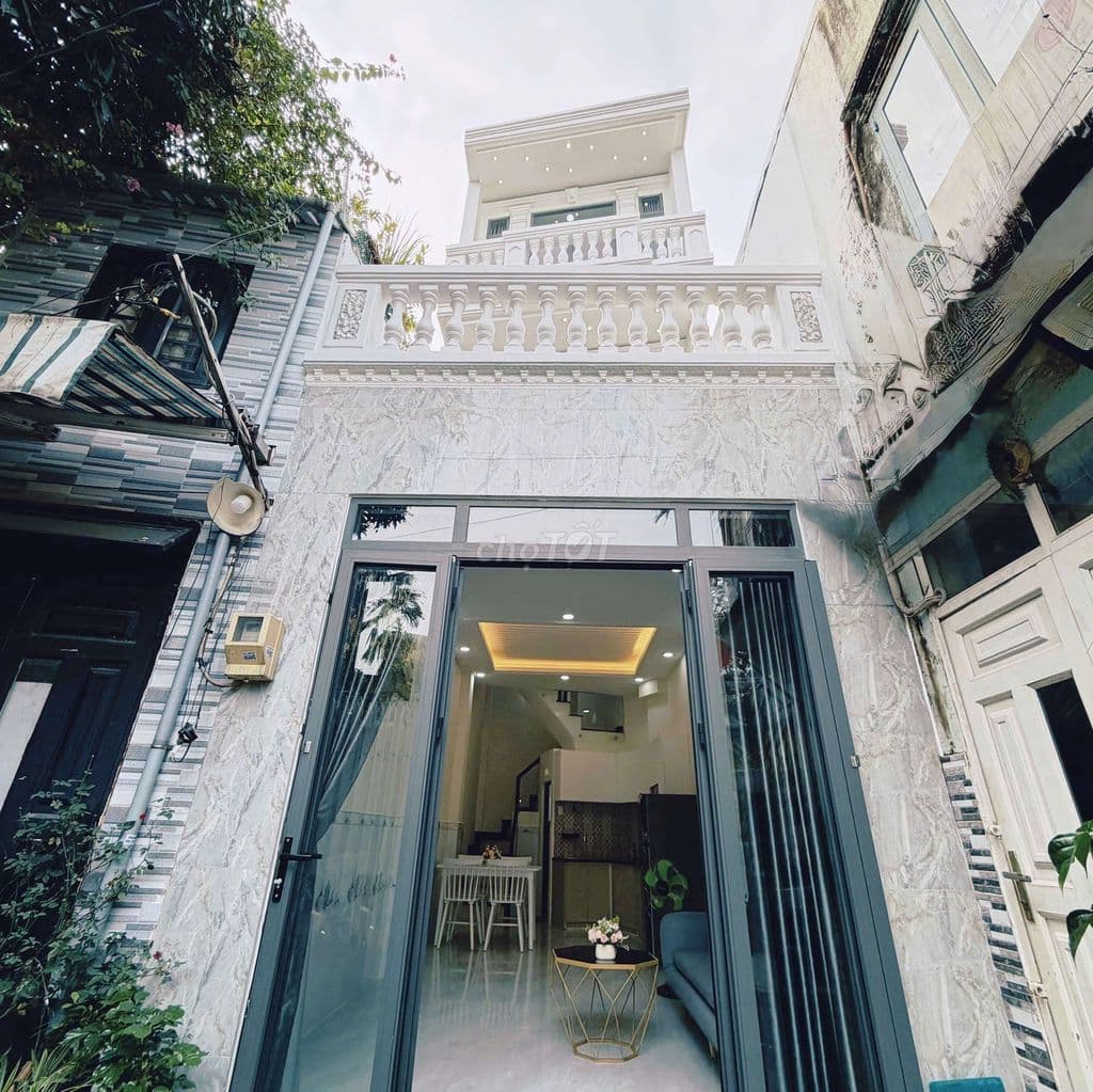 NHÀ MỚI LUNG LiNH CHO GIA ĐÌNH NHỎ TÀI CHÍNH THẤP