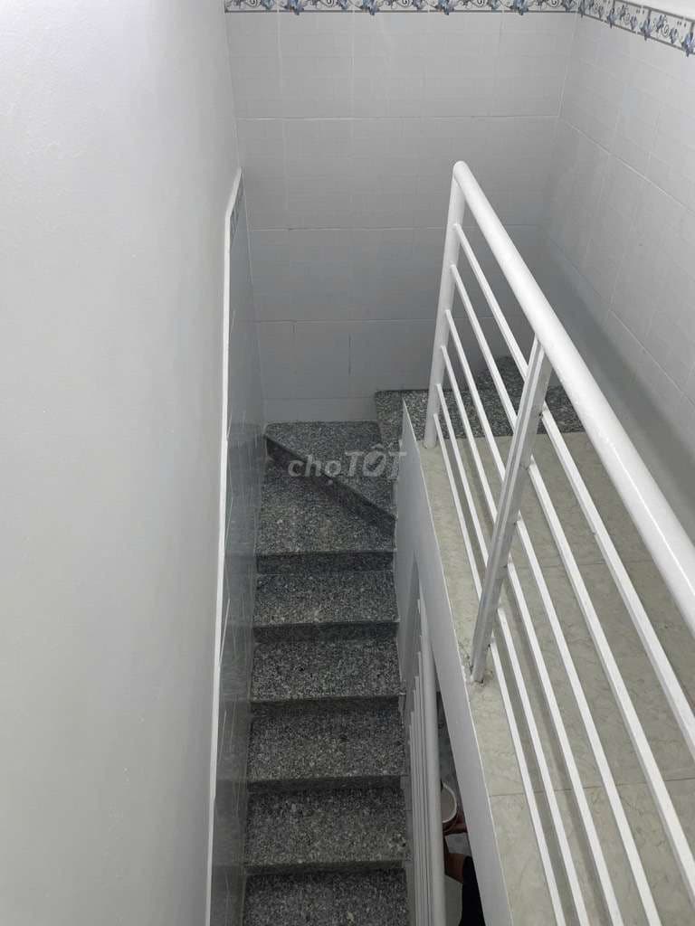 BÁN NHÀ PHAN HUY ÍCH , GÒ VẤP DT:14 M2 -2 TẦNG , GẦN EMART 1.950 TỎI - Ảnh 2