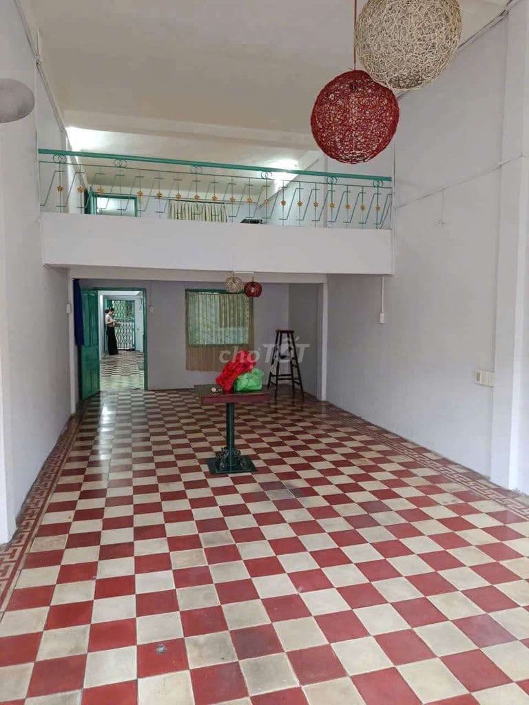 CHUNG CƯ LẦU 2 - TRẦN HƯNG ĐẠO - 110M2 - SỔ VUÔNG - NHỈNH 3 TỶ. - Ảnh 2