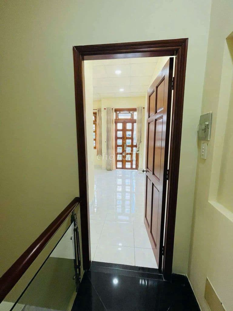 chính chủ cần bán gấp nhà SHR