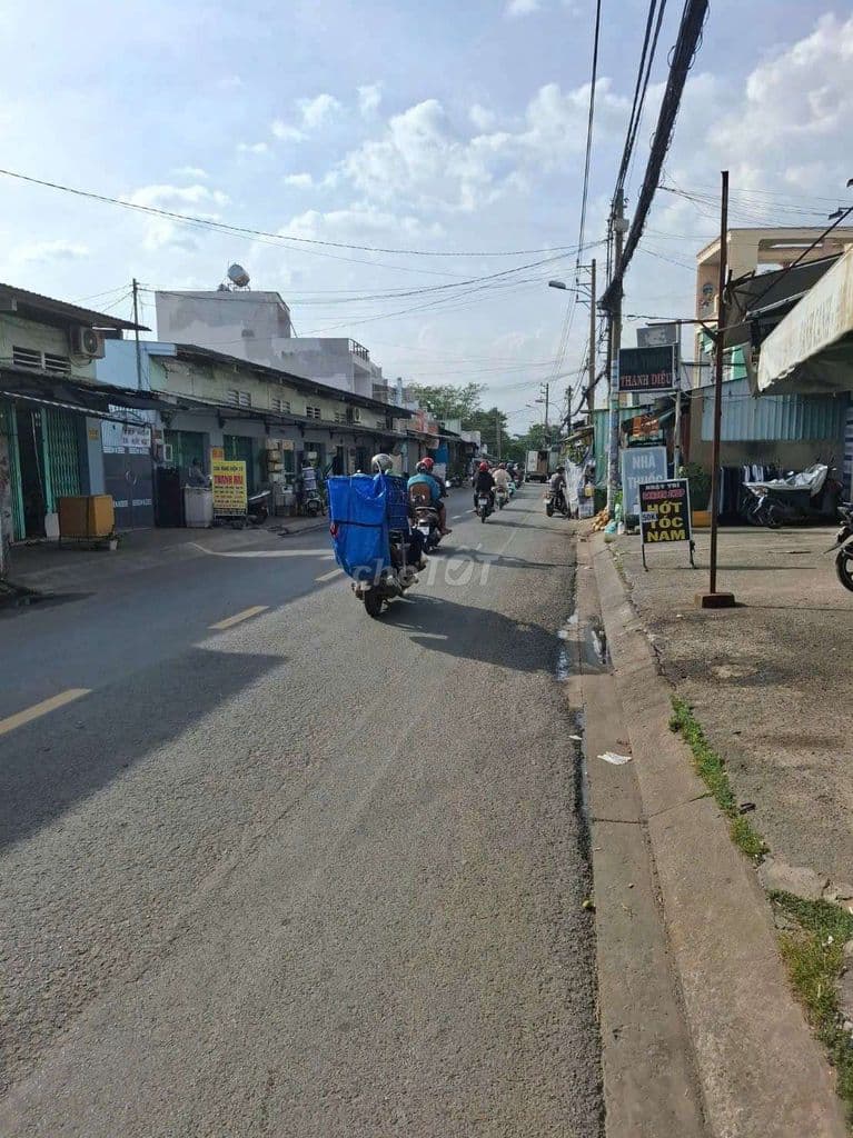 NHÀ MẶT TIỀN CẦU KINH GIÁ RẺ - Ảnh 3