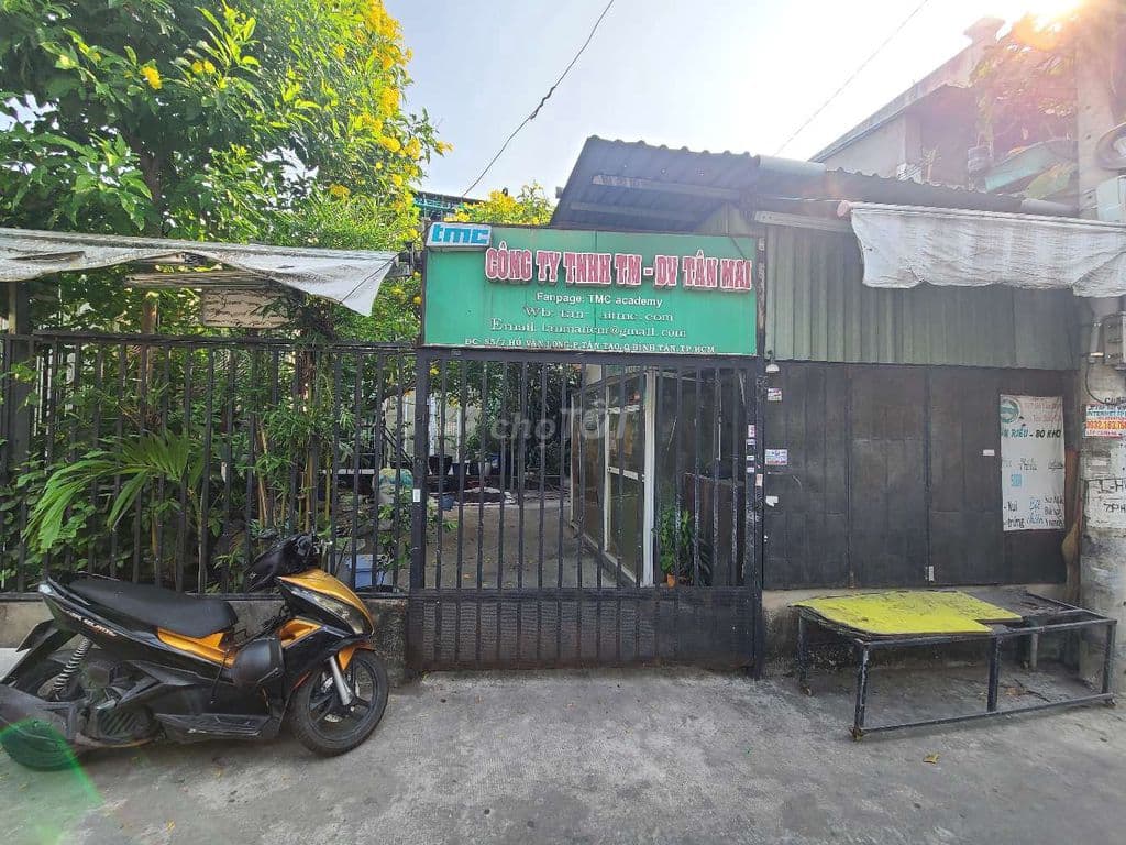 Nhà HXH chính chủ Hồ Văn Long, 5 tỷ, 110m2, 3PN, 3WC hướng ĐB