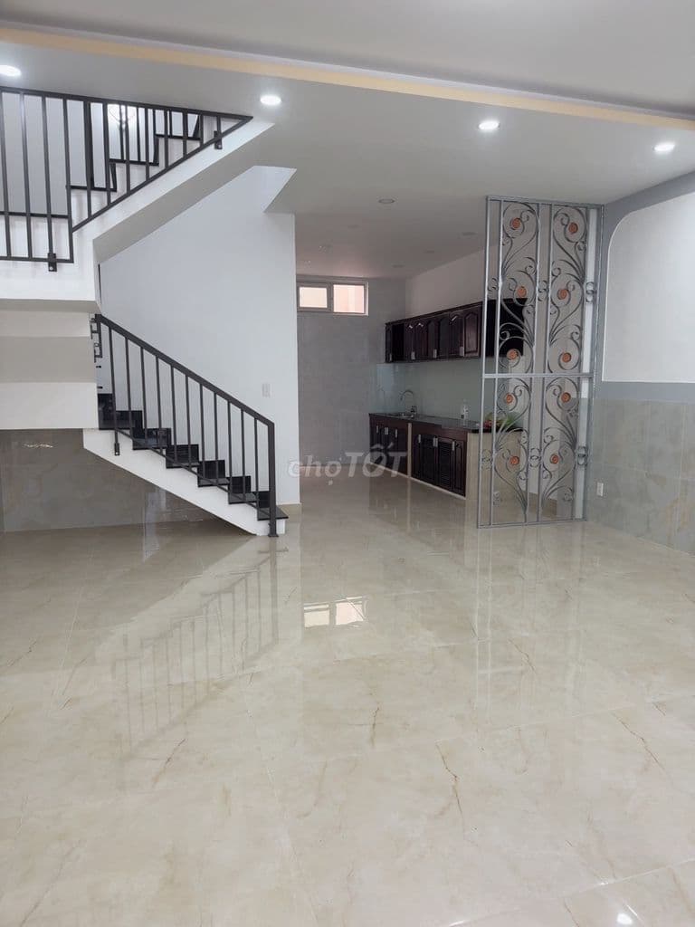 Bán nhà Bình Tân ĐS 6 Ngã 4 Bốn Xã 5,6 X 12m 2L 3PN mới an ninh tốt