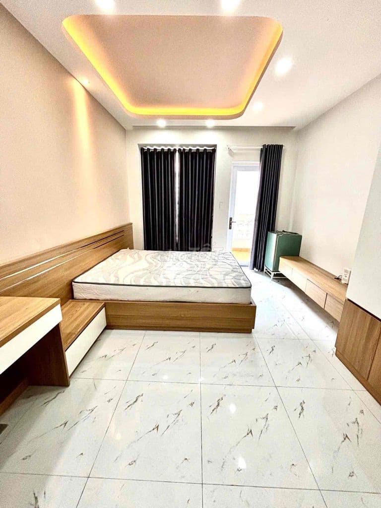 BÁN NHÀ GẦN ĐẦM SEN - 3 TẦNG KIÊN CỐ - CHỈ HƠN 7 TỶ