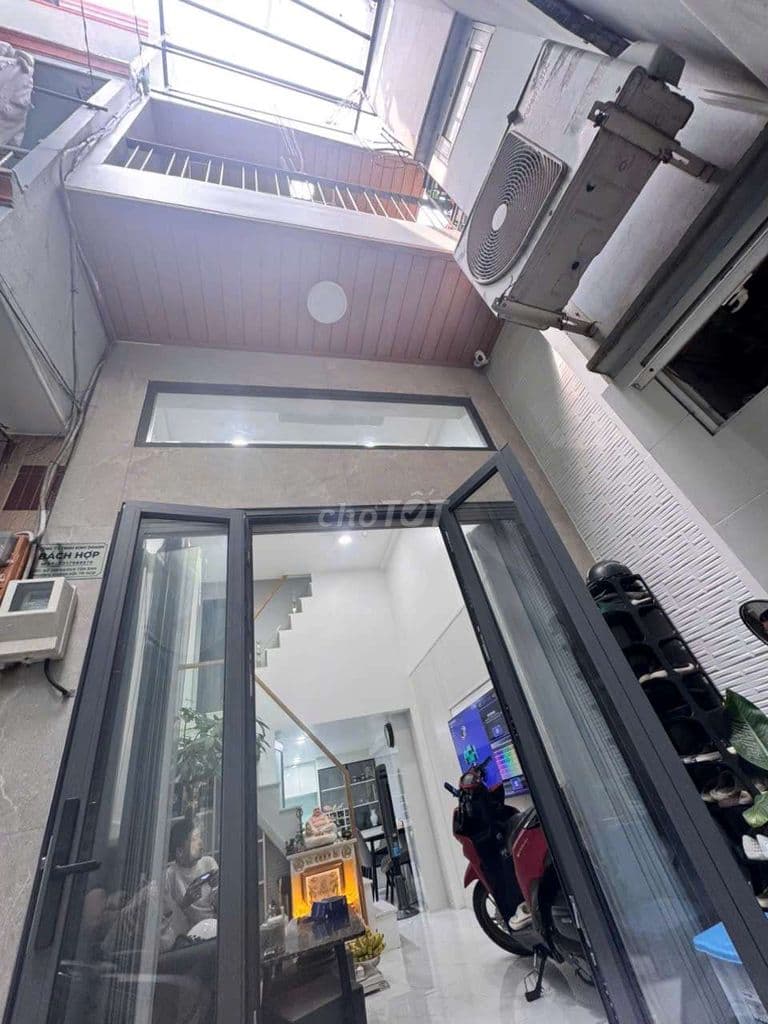 BÁN NHÀ ĐẸP 3,55 TỶ ( QUẬN 4 )