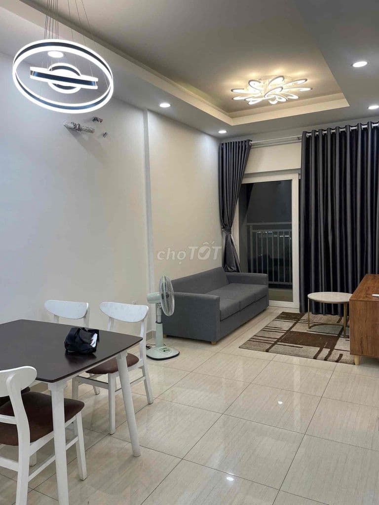 Bán căn hộ 2PN 2WC tầng đẹp tặng hết nội thất giá 3,4 tỷ có hổ trợ vay