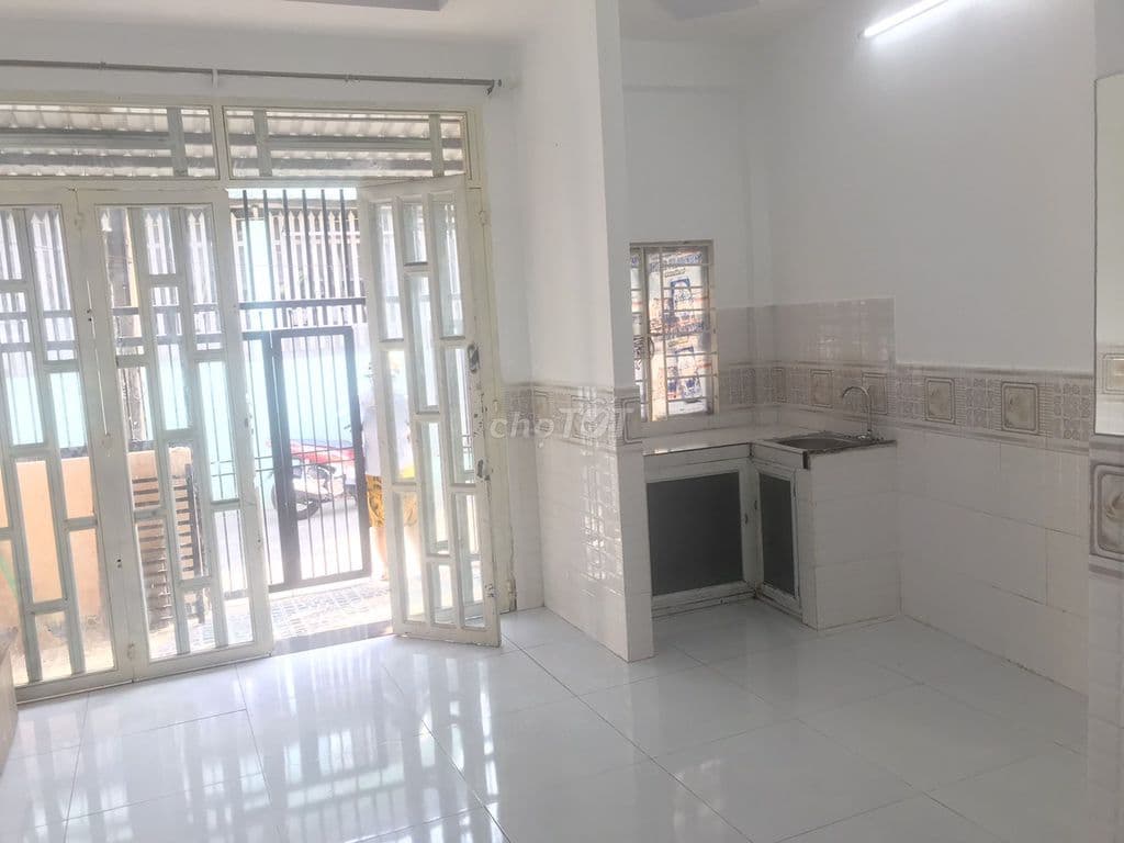 Nhà bán giá tốt - Ảnh 2