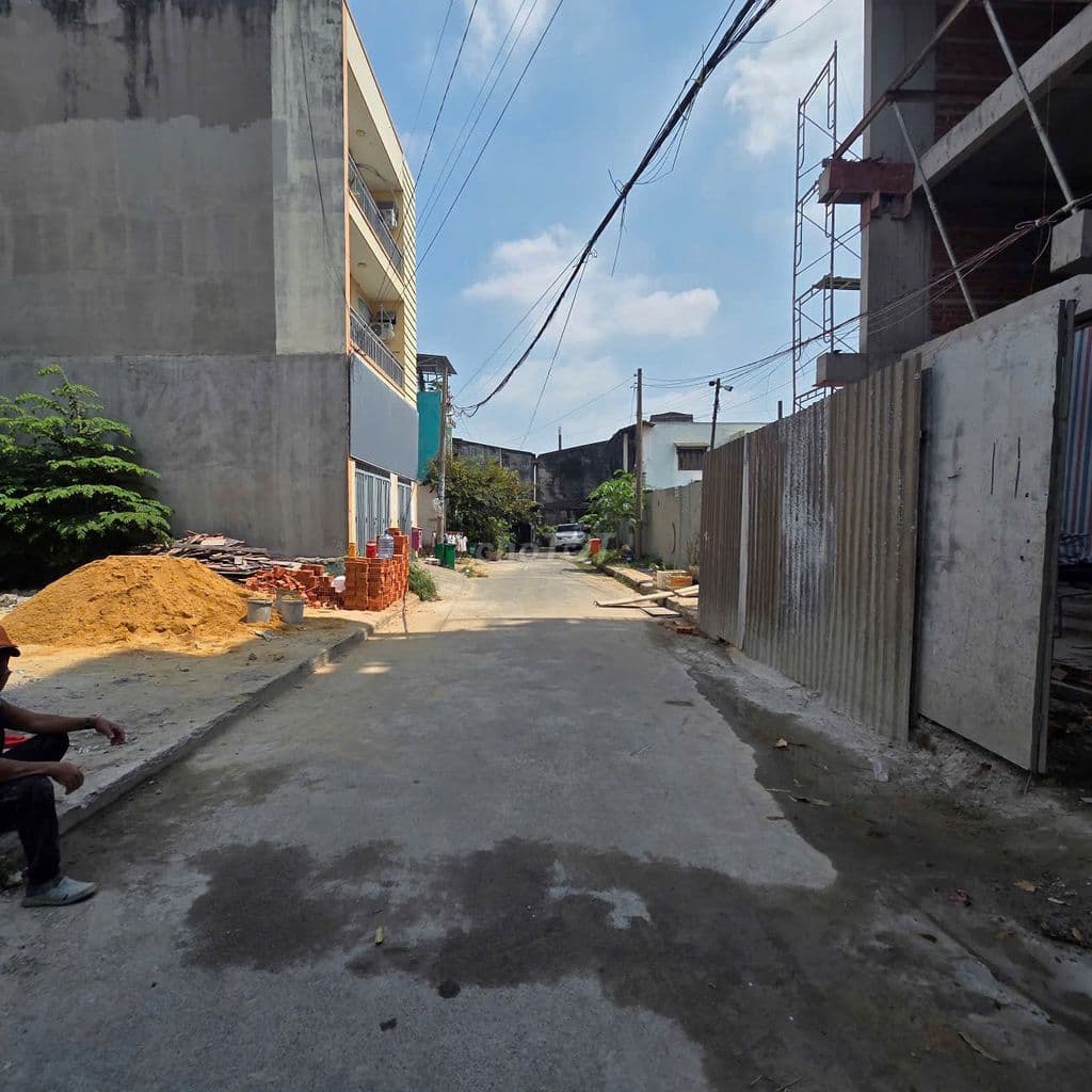 Đất thổ cư Dương Thị Giang, DT: 4,5x21 giá 7,5 tỷ