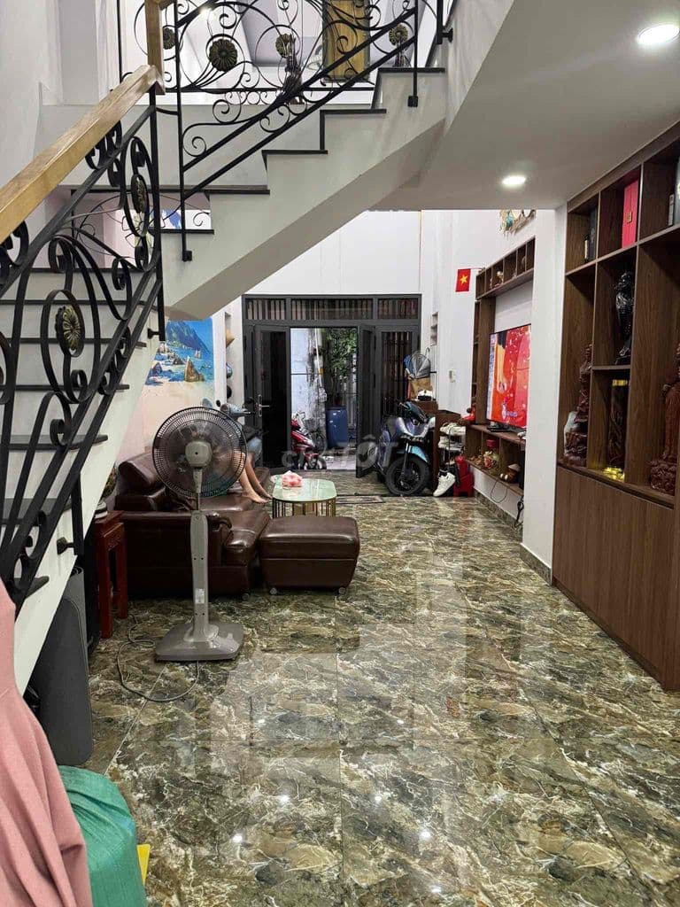 Nhà đẹp 3 lầu 4pn hẻm xe hơi Dương Quảng Hàm, phường 5, Gò Vấp - Ảnh 2