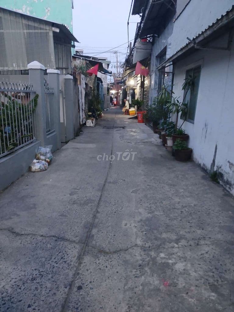 Nhà cần bán gấp - Ảnh 2