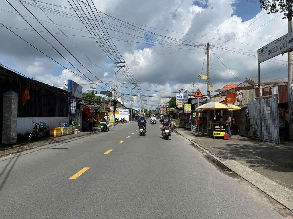 đất chính chủ cần bán MT phan văn hớn cách chợ xtt 500m. - Ảnh 2