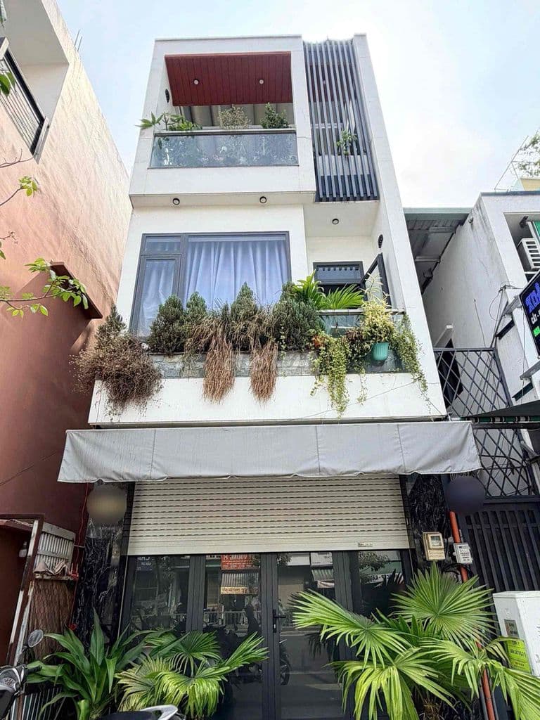 Nhà mặt tiền kinh doanh Dương Quảng Hàm, P.6, Gò Vấp - 4mx13m - 13 Tỷ