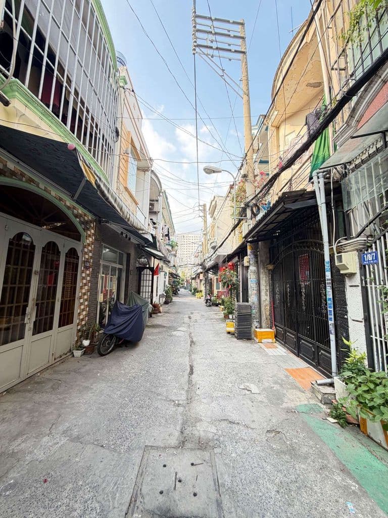 NHÀ TÂN THỚI NHẤT PHAN VĂN HỚN HẺM XE HƠI - Ảnh 3