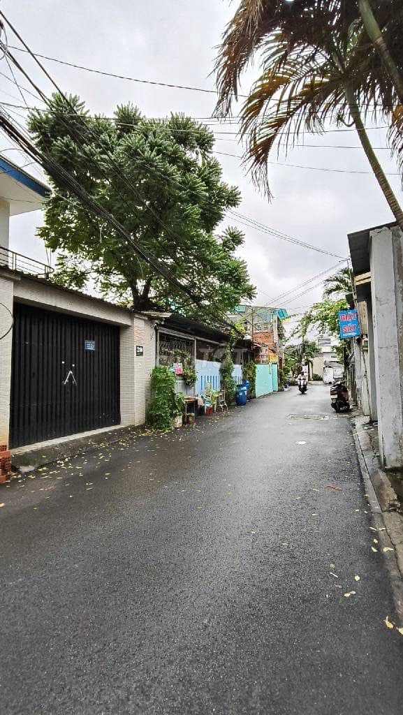 CHDV q9 sieu rẻ 13,9 ty 24 phòng full Mt đường 9. Ko có căn thứ 2