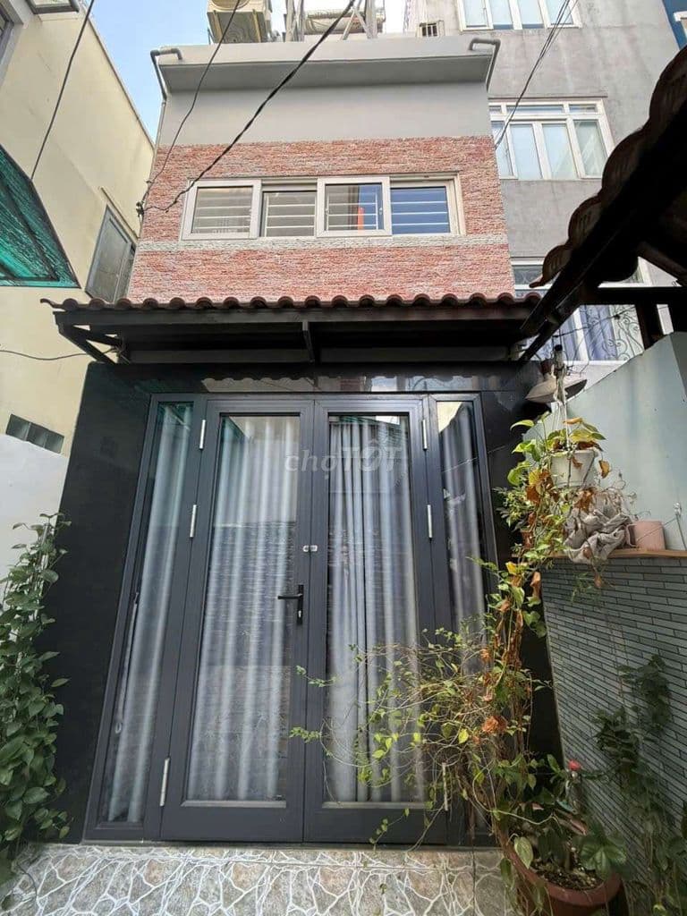 Căn nhà mới hẻm xe hơi giá hơn 3ty thôi