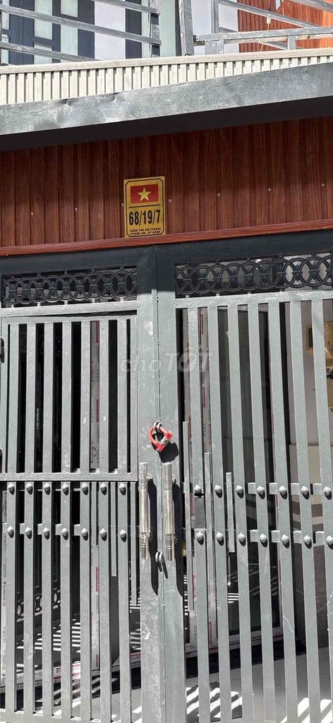 Bán nhà đường xe hơi TA20