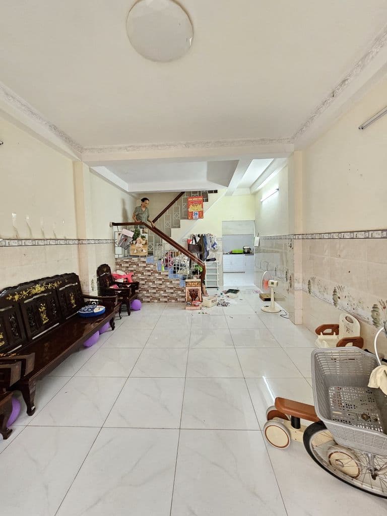 BÁN NHÀ ĐƯỜNG LÊ VĂN DUYỆT. QUẬN BÌNH THẠNH,DT 48M2. GIÁ 5,6 TỶ